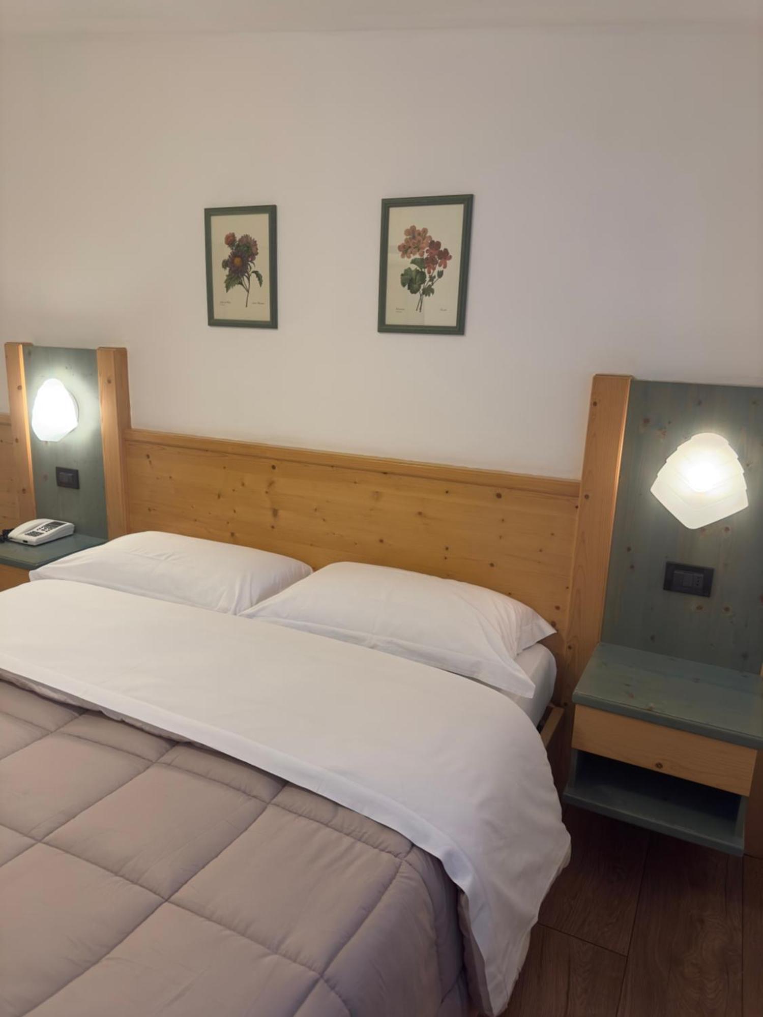Hotel Zeni Мадона ди Кампильо Екстериор снимка