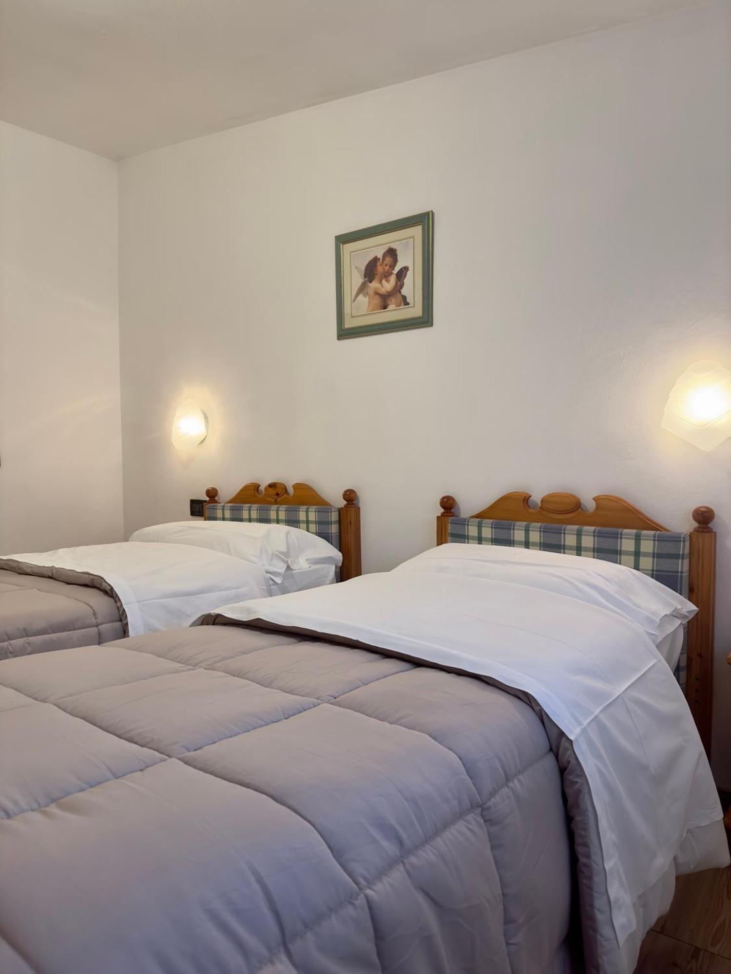 Hotel Zeni Мадона ди Кампильо Екстериор снимка
