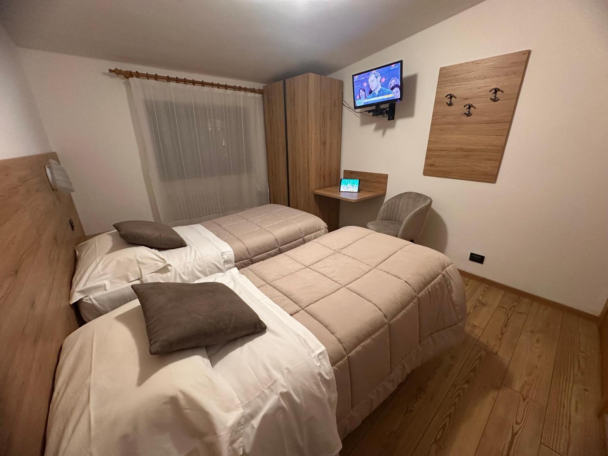 Hotel Zeni Мадона ди Кампильо Екстериор снимка