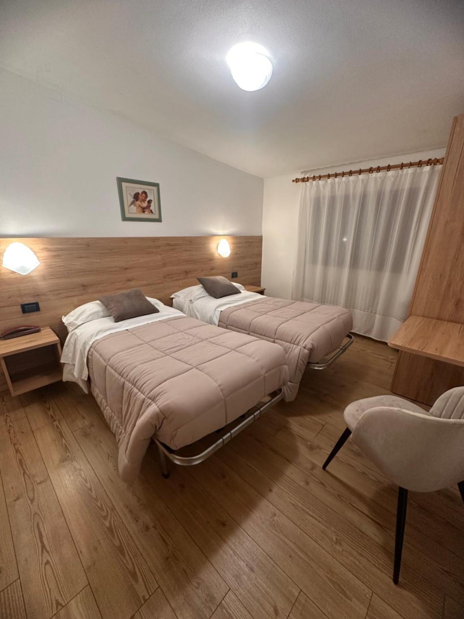 Hotel Zeni Мадона ди Кампильо Екстериор снимка