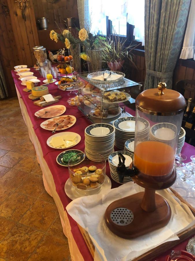 Hotel Zeni Мадона ди Кампильо Екстериор снимка